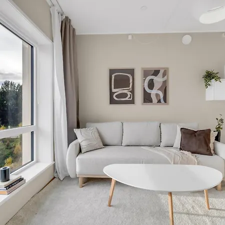 Arctic Penthouse I I Views *