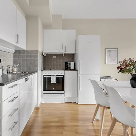 Arctic Penthouse I I Views Appartement