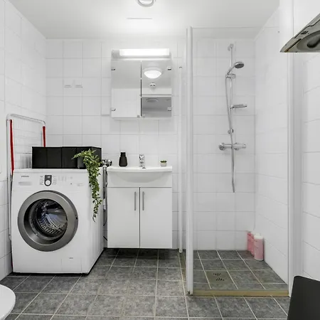 Arctic Penthouse I I Views