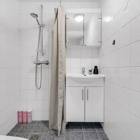 Arctic Penthouse I I Views *