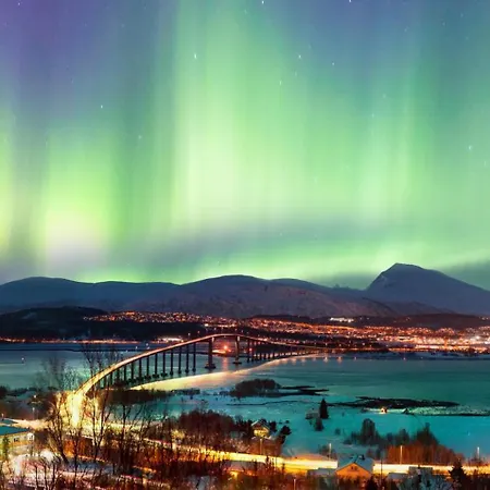 Arctic Penthouse I I Views Apartment