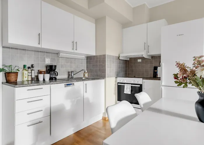 Arctic Penthouse I I Views *