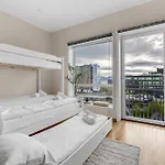 Arctic Penthouse I I Views *